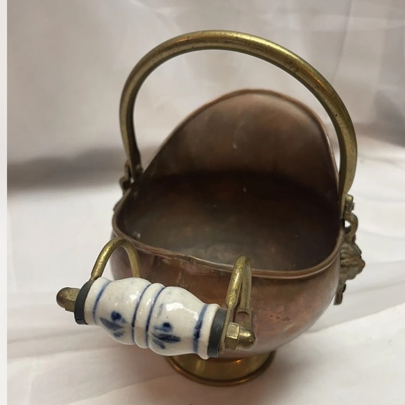 Vintage Holland Copper & Brass Scuttle with Delph handle - Picture 8 of 15